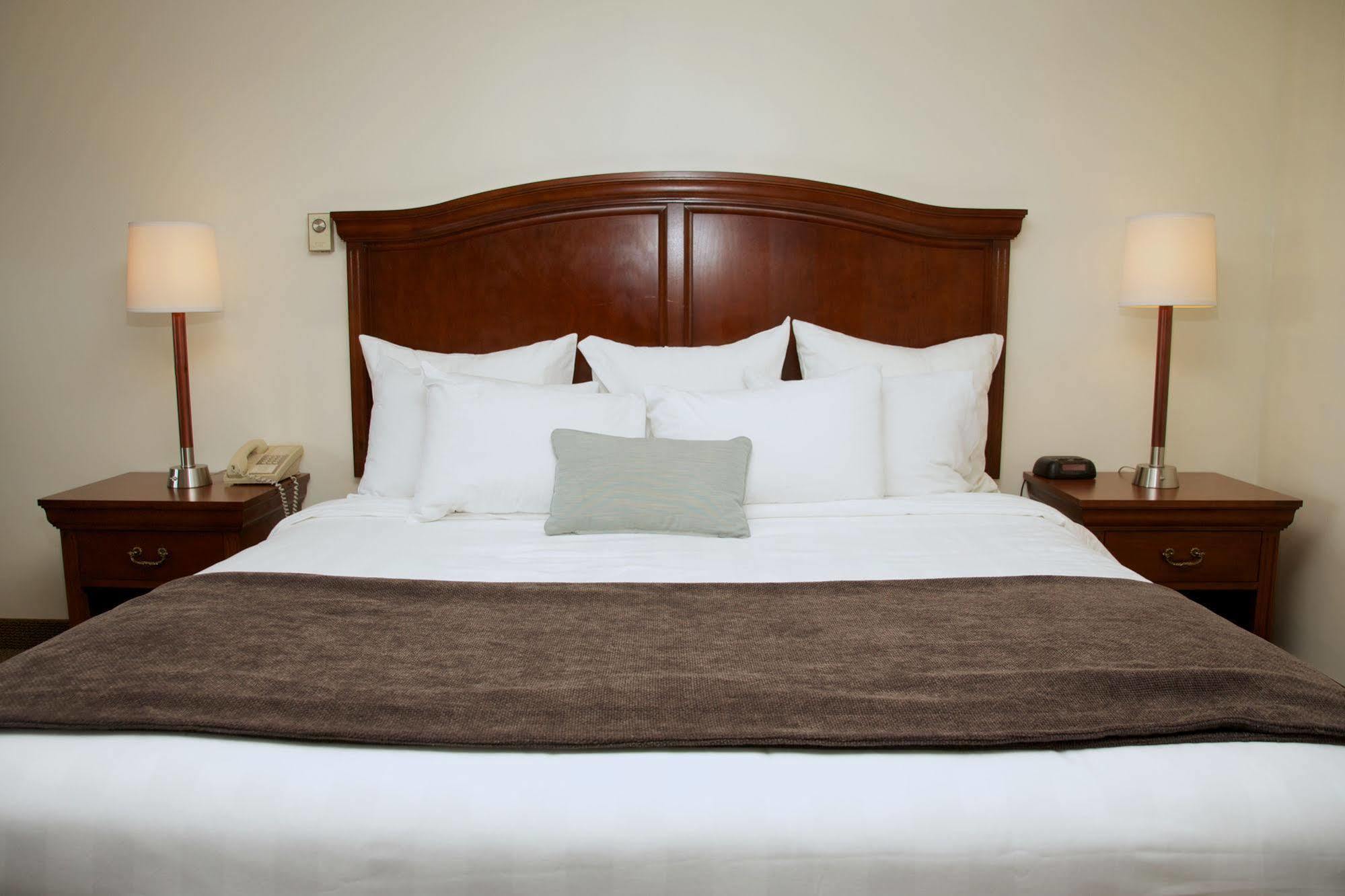Holiday Hill Inn & Suites เดนนิสพอร์ต ภายนอก รูปภาพ