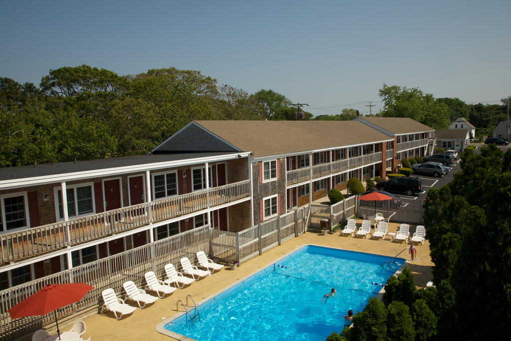 Holiday Hill Inn & Suites เดนนิสพอร์ต ภายนอก รูปภาพ